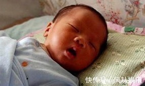 孩子|孩子如果经常这么睡觉,以后可能与高个子无缘,父母要多加注意了