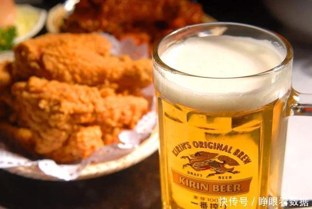 炸鸡|喝啤酒吃炸鸡,这才是炸鸡最过瘾的吃法!