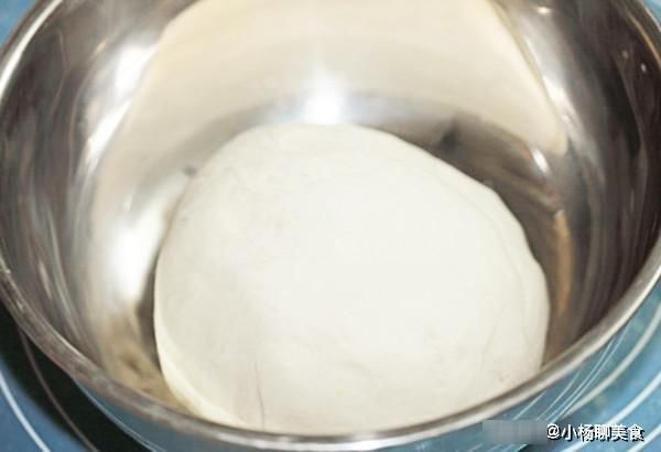 卖馒头的老奶奶说漏嘴,蒸馒头时,放点“它”,馒头又香又松软