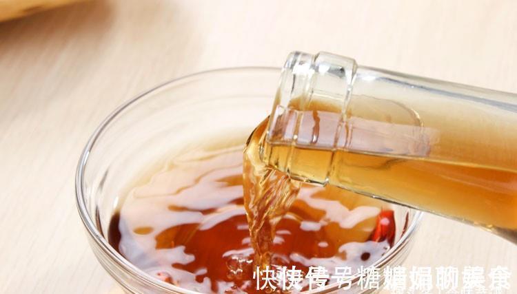 饺子皮|韭菜馅要怎么调才好吃？牢记“3不放”，饺子鲜嫩多汁，没有异味