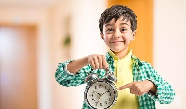 孩子|将来能挣大钱的孩子,从小就有5个特征,跟成绩好坏无关