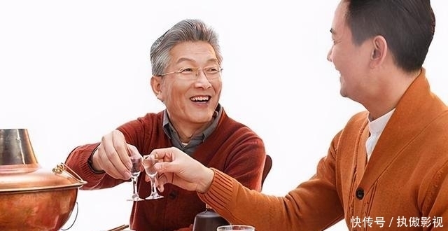 领导|讽刺到无解!这些“酒”南方没人理睬,北方的领导都在喝