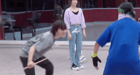 周笔畅拒绝抒情小作文,18宫格表情包告别姐姐2