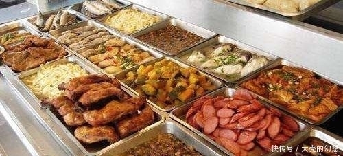  自助餐厅|女子去吃69元自助餐，一人吃掉1000根肉串，走时老板笑着说免单