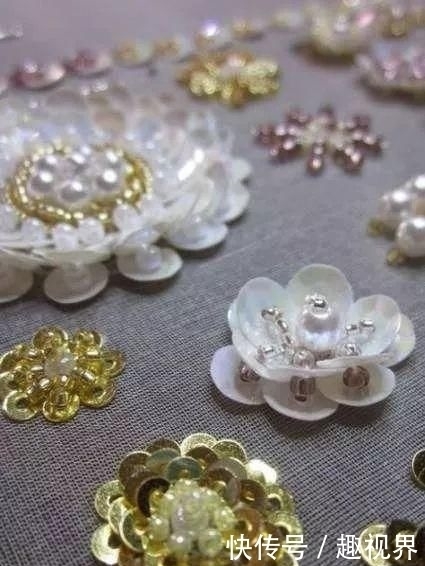  衣裤|旧衣裤都闲置了，不如用亮片来一场改造吧