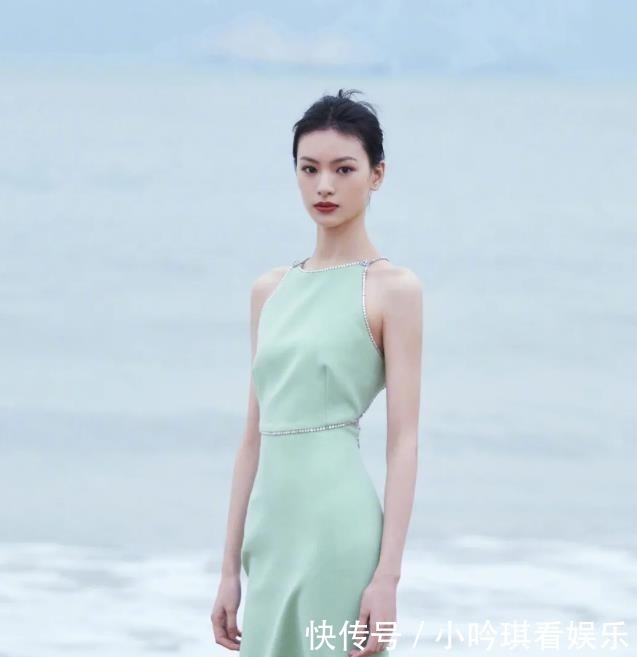 明星|冬季别再披头散发了!这3款发型让你高效变美,很多女明星都在剪