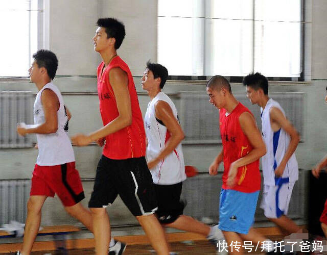 男孩|男孩多少岁身高就“定型”了?到这个年纪还没到170,基本定型了