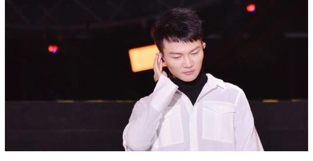 李嘉格|那英為何離開(kāi)中國(guó)好聲音？陳奕迅透露關(guān)鍵消息，原來(lái)背后的水很深