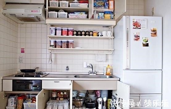 置物架|越来越多人厨房都不装吊柜了,聪明人喜欢这样设计,太实用了!