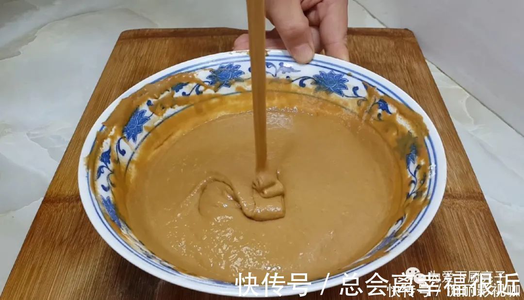 保鲜膜|我家发糕就爱这么做，加2勺糯米粉，比蛋糕还香，学会孩子不挑食