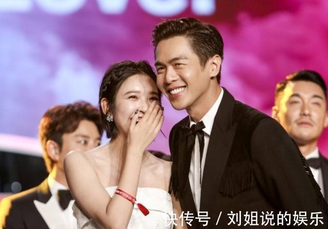 人父母|張若昀參加《脫口秀大會(huì)》自曝求婚時(shí)對(duì)唐藝昕說(shuō)非你莫屬