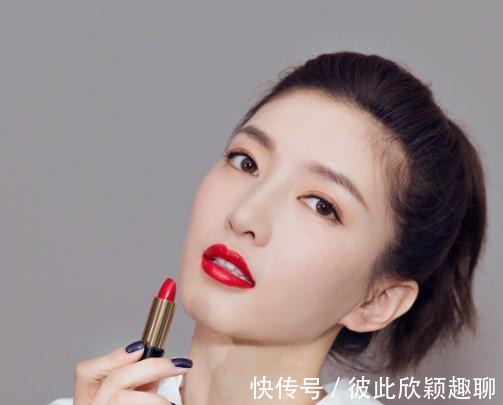 唇部|涂口红的危害:唇色变深只是其一,看完很多人都惊讶了