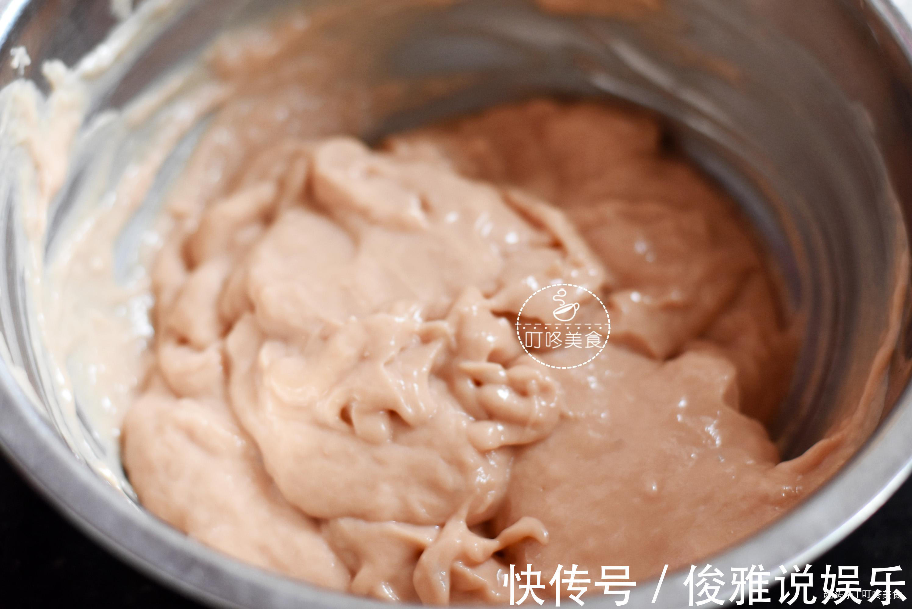做法|2分钟教会你做客家炸鱼丸，做法超简单，又香又嫩，比买的还好吃
