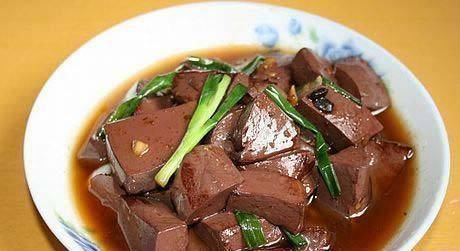 炒猪血|炒猪血时，不能直接下锅炒，加上这一步，猪血滑嫩入味一点也不腥