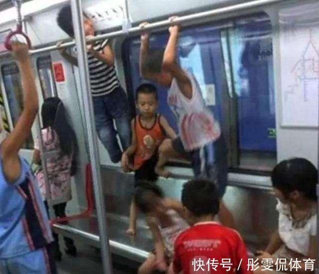 玻璃|向标本扔石头、掰坏2万元玻璃球,开展9天的博物馆遭熊孩子袭击