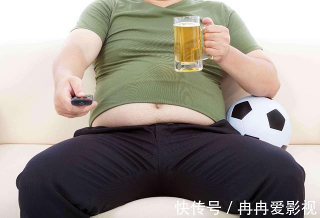 多尿|疾病若来临,喝水会出现这4个信号,若一个都没有,代表你很健康