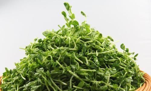 熬夜身体在反抗，以下食物别放过，镇静安神，提高睡眠质量