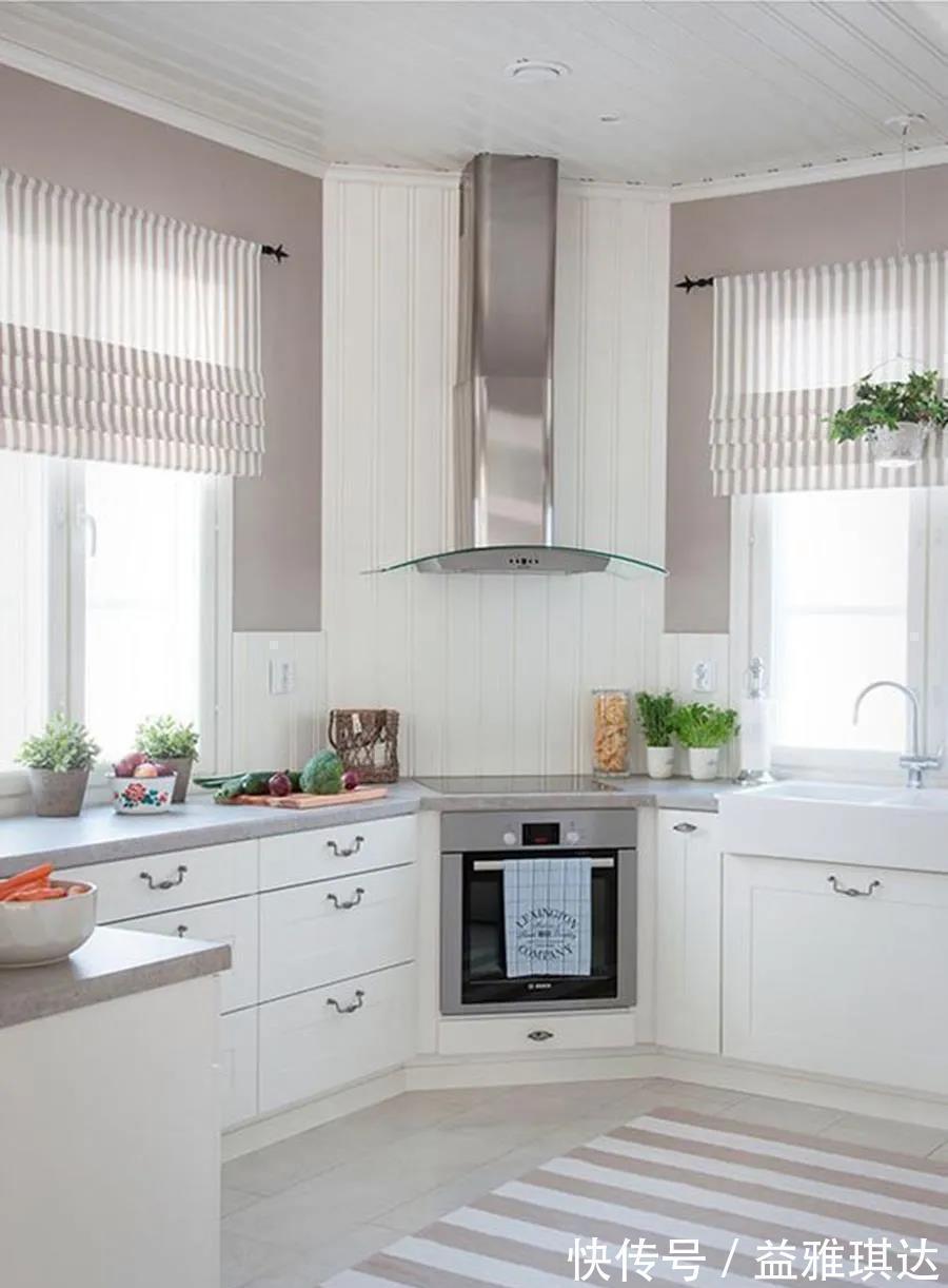 拉篮|厨房拐角位置很鸡肋那是你没用好，学习外国人做储藏室多一间房