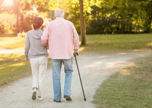 睡眠质量|多走路真的长寿吗？建议：如果过了50岁，这2件事或许比运动重要