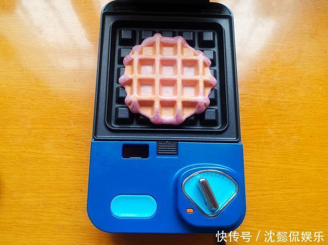 柔软|想吃华夫饼,学会此方法就够了,柔软香甜,内馅满满,味道超赞