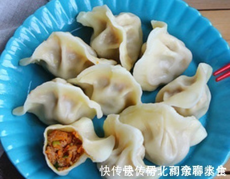 做饺子馅，不用猪肉多吃素，用这2样青菜调馅，营养美味吃不腻