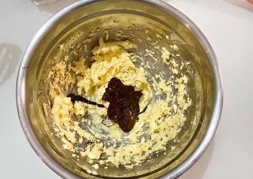  入回温|新手也能轻松做的巧克力小蛋糕，口感丰富、松软醇厚，快收藏！