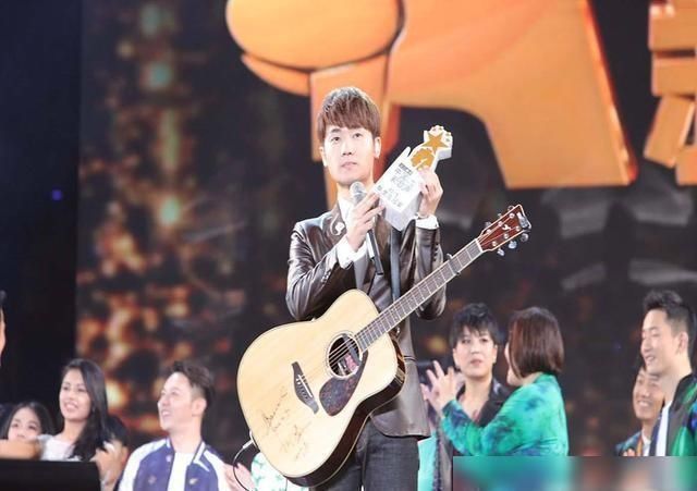 音樂節(jié)目|最慘《中國好聲音》冠軍,以新人身份再次參賽,第一場就被淘汰