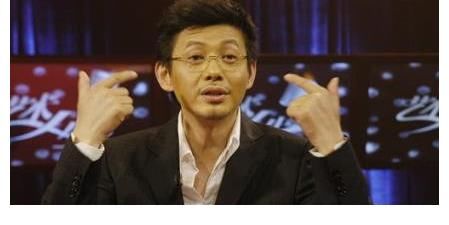 春晚|主持人程前老婆曝光，竟是我们熟悉的她，这就是离开董卿的理由吗