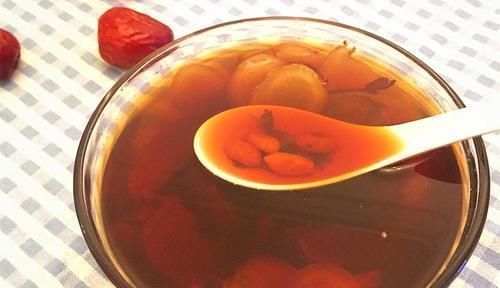 功效|枸杞配上“它”,连喝7天,补肝益肾,体内湿气没了,腰也细了