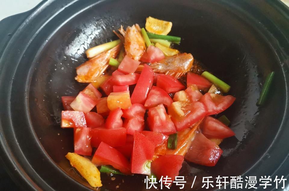 砂锅|它是“天然镇静剂”,镇静安神睡眠好,这样简单炖一锅太鲜了