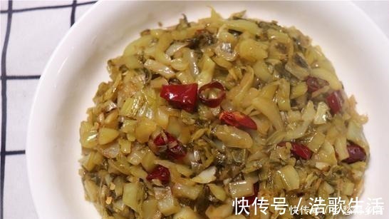 秘方|妈妈30年腌酸菜的秘方,5天就能吃,又香又脆口,放一年都不坏!