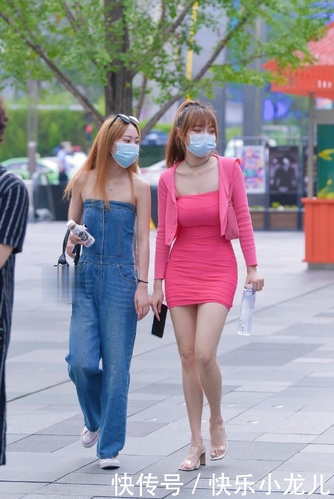 设计|好闺蜜身穿“热门”单品,一看就不是一般人,她穿起来才这么好看