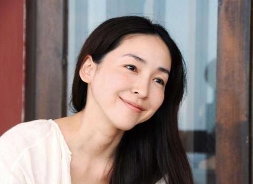 40岁女人坚持4个习惯，给你“素颜”出门的勇气