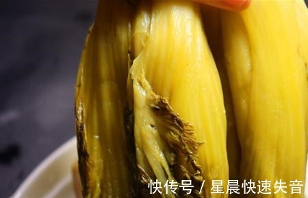 外婆用了60年的腌酸菜配方，不放盐3天变酸，比老坛酸菜还酸爽！