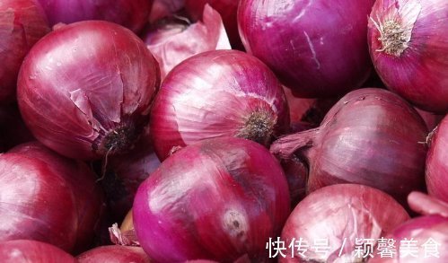 洋葱皮别丢居然还有这用处?教你3个小妙招,别把它当成垃圾丢掉