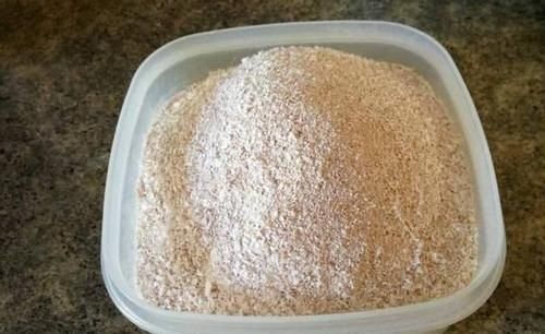 鸡蛋壳于养花而言，就是理想的防御工事、养分、容器