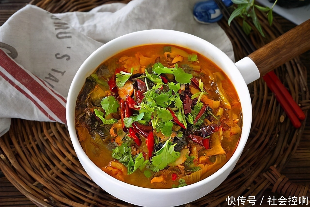 女性想要身体好,推荐常吃3种美食,补充营养,身体棒棒哒