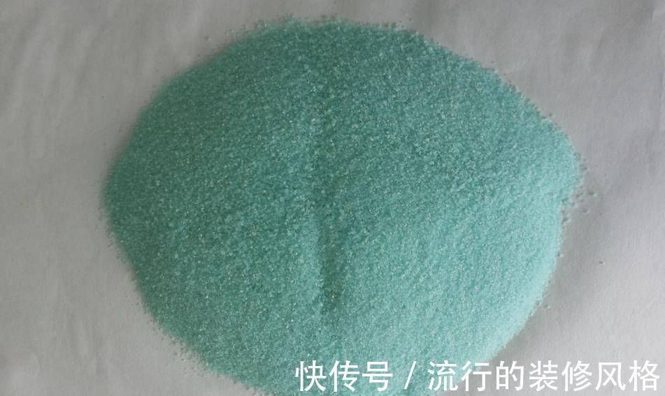 硫酸亚铁溶液|植物黄叶就用它调剂,当叶面肥、灌根,掌握住技巧贼好使