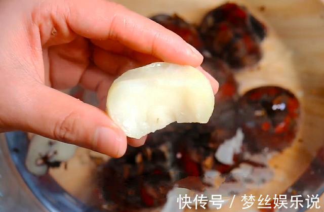 江一舟|才知道马蹄去皮这么简单!教你一招,30秒1个,干净完整不浪费