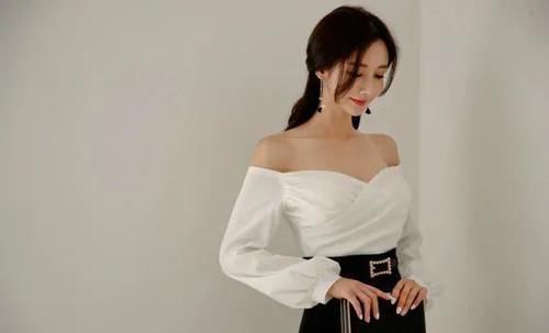 约瑟芬|美女穿搭：水仙露肩套裙，露出迷人香肩，令人沉醉！
