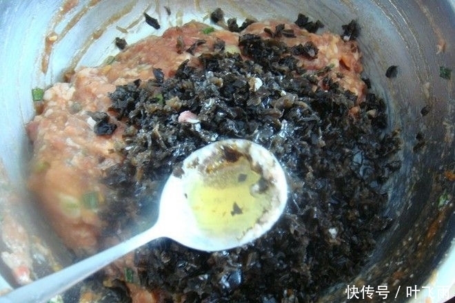 清香|第一次做这样的素包子,暄软清香不塌陷,味道好营养高,松软味美