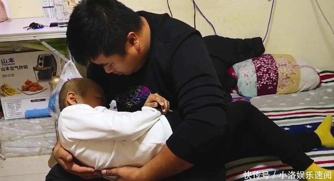 医生|女孩喊肚子疼,爸爸带她检查后崩溃,医生从她肚中取出“怪物”