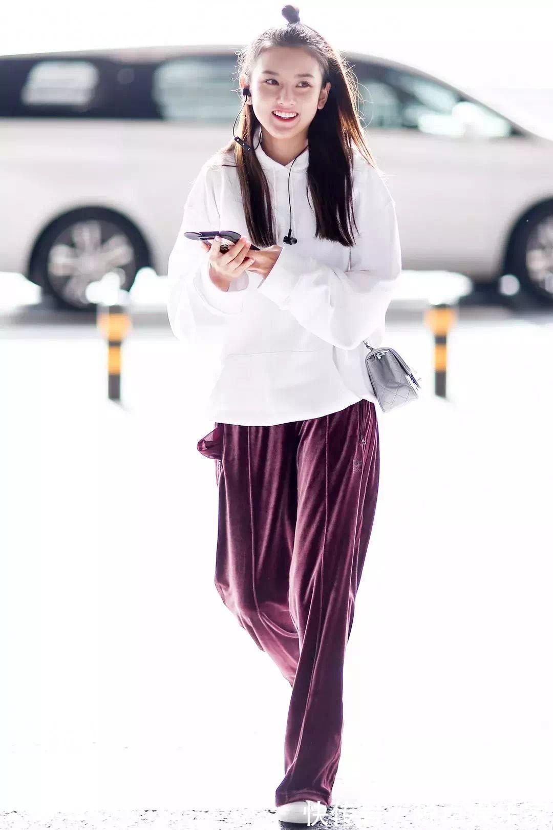 阔腿裤 30岁以上的女人这样穿卫衣，减龄又得体！快看时尚达人的穿搭心机