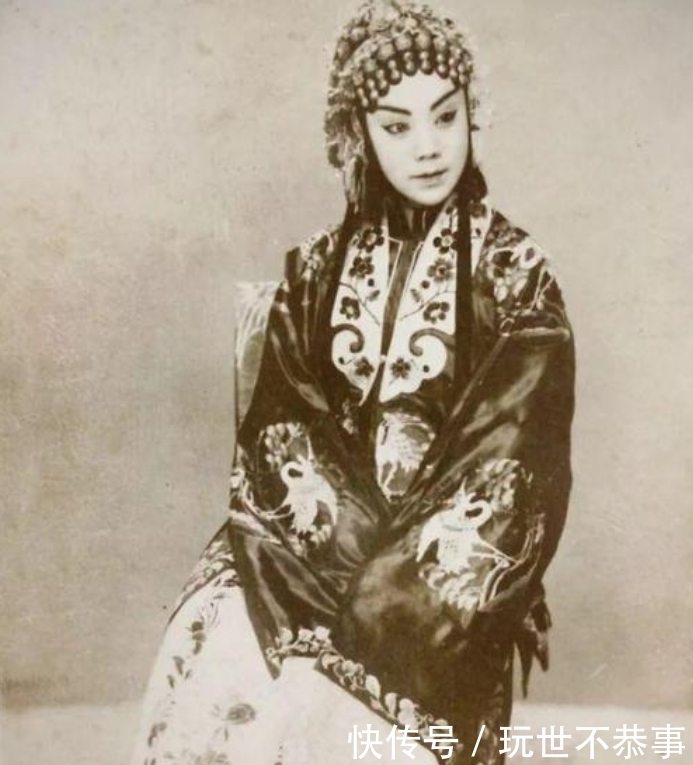 京剧|她是中国第一传奇女演员 ,5个总统追求她,她却隐居乡下守寡