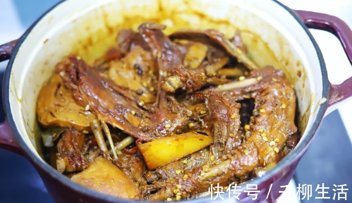 家常版|家庭版周黑鸭做法，自己做口味能调试，比买的还受欢迎