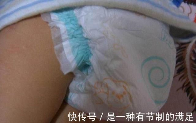 尿布|宝宝睡着的时候,该不该叫醒他?12个问题,为你解答!