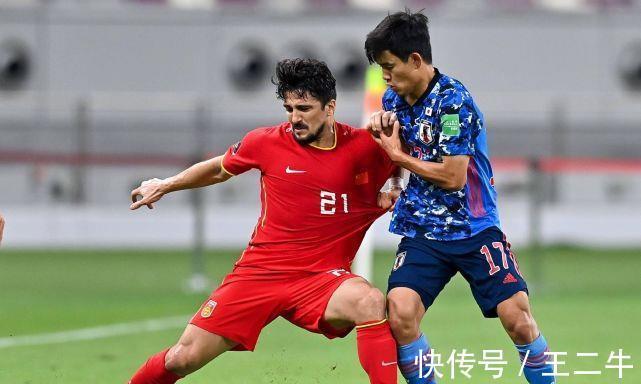 名嘴|洛国富遭大V狠批!央视名嘴:矫情的巴西大爷,1名记建议国足开除