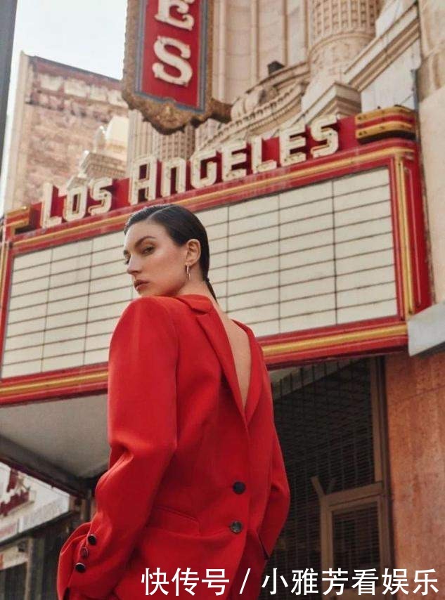 色系|不管大衣还是羽绒服,女人少买黑色,这4种颜色更高级,时髦减龄