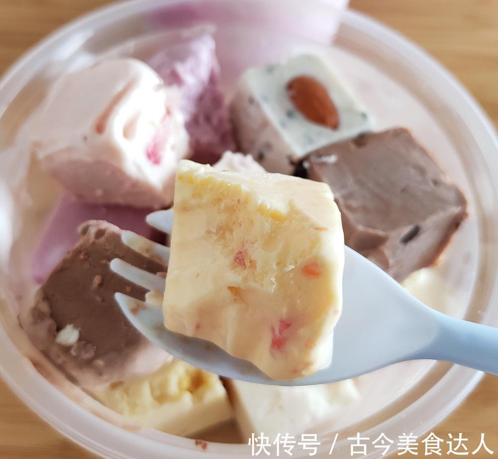 多肉葡萄|一个个口味丰富的小方块不是冰淇淋,而是清凉爽口的厚切酸奶