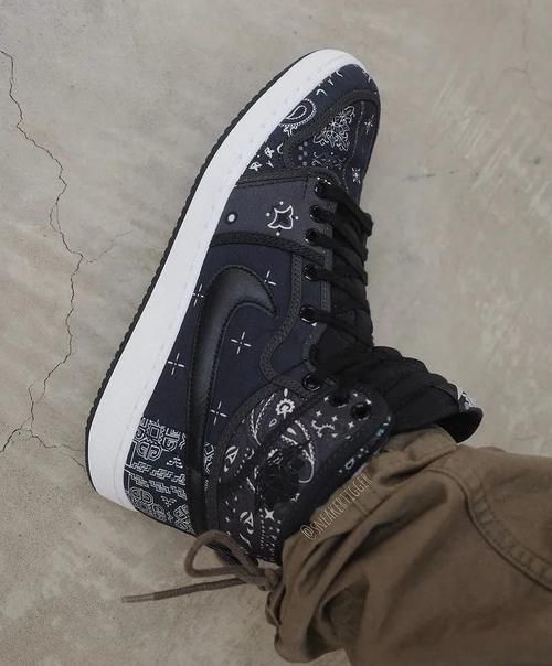 究竟是“老北京布鞋”还是腰果花优质设计？AJ1“Paisley”上脚图更新